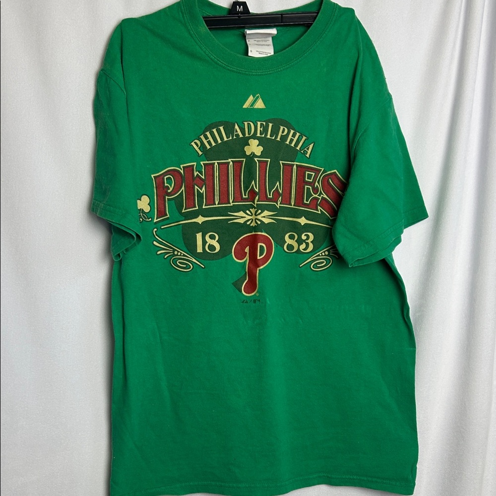Green Philadelphia Phillies tee